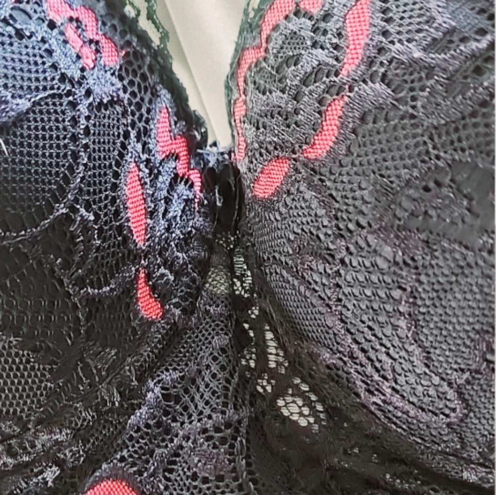 Womens "Black Bow" Brand Black & Red Bustier Style Bra 38D